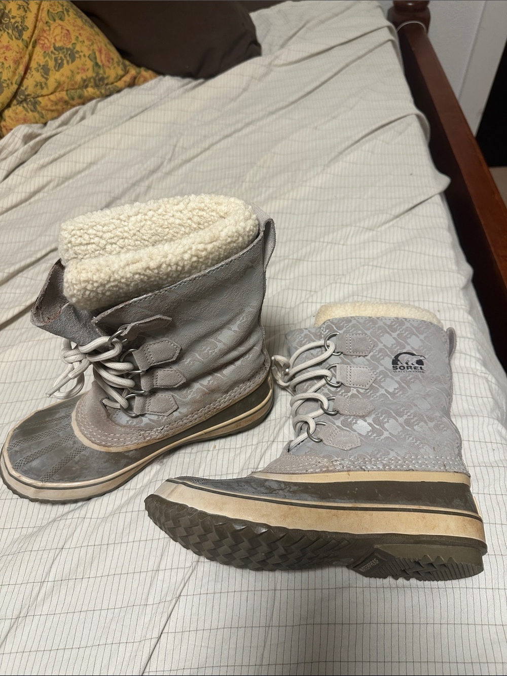 Sorel Gray/Blue Winter Lace-Up Boots with Cream Sherpa